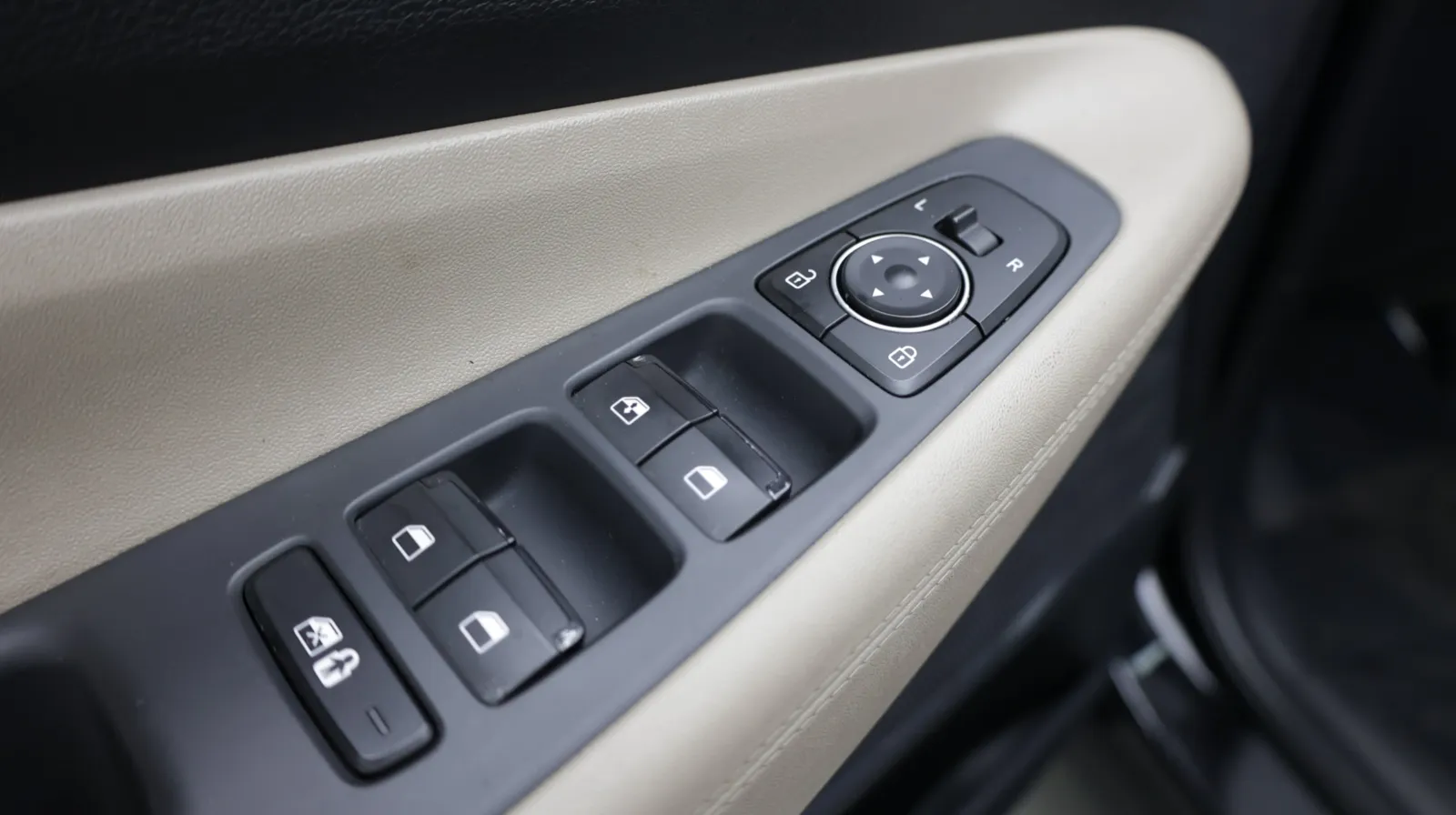 Hyundai Santa Fe photo 11
