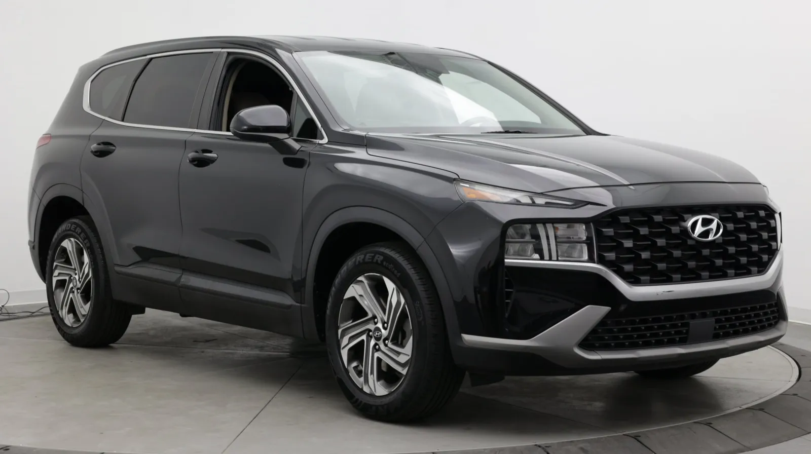 Hyundai Santa Fe photo 3