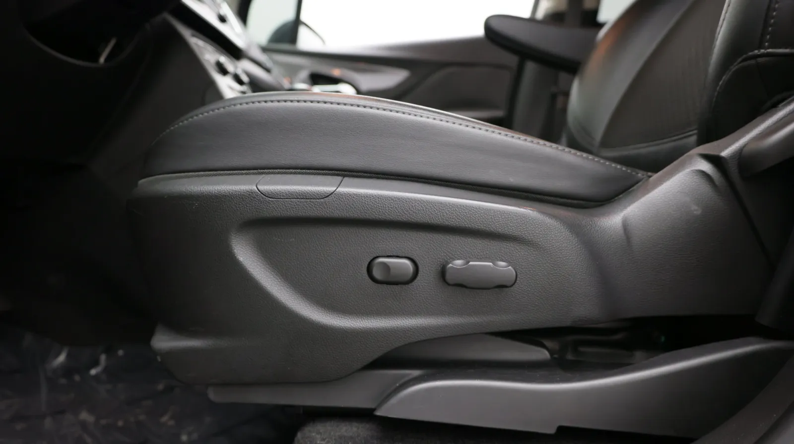 Buick Encore photo 12