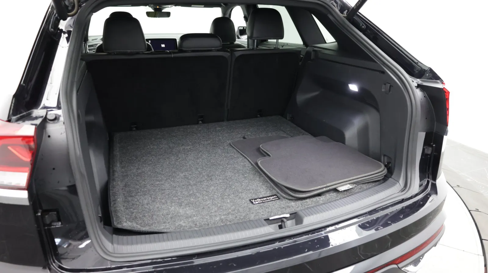 Volkswagen Atlas Cross Sport photo 30