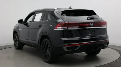 More photos of 2024 Volkswagen Atlas Cross Sport 2.0T SE w/Technology at Auto Boutique Florida, FL