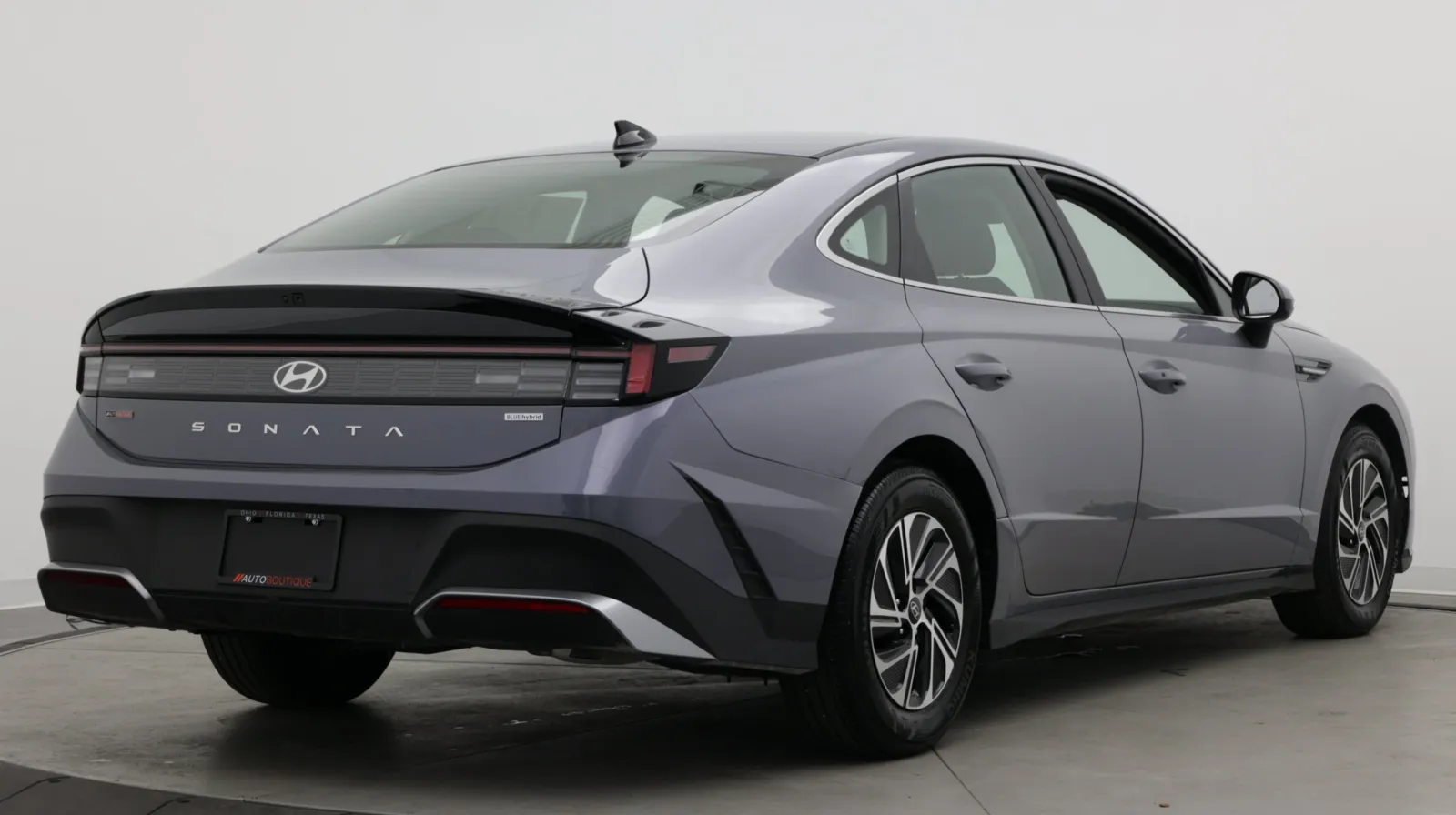 Hyundai Sonata photo 7