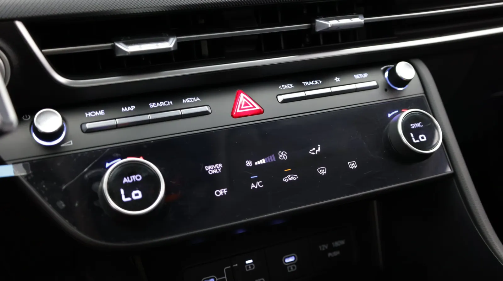 Hyundai Sonata photo 17