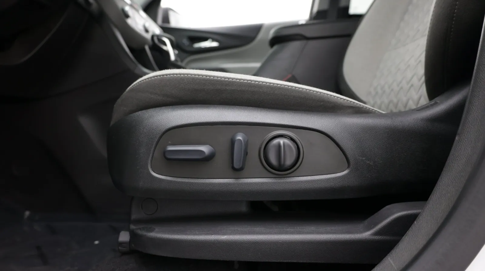 Chevrolet Equinox photo 13