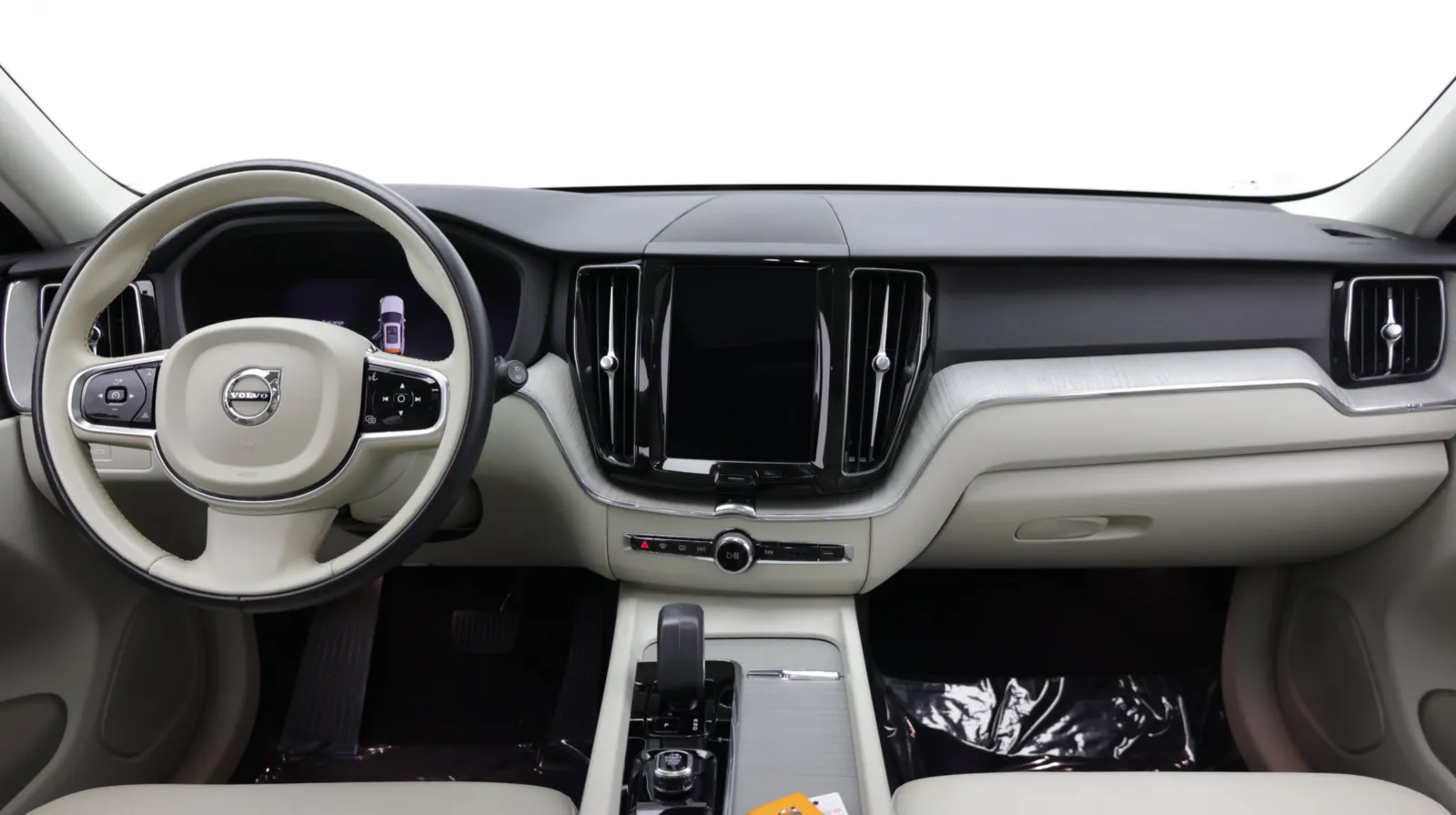 Volvo XC60 photo 25