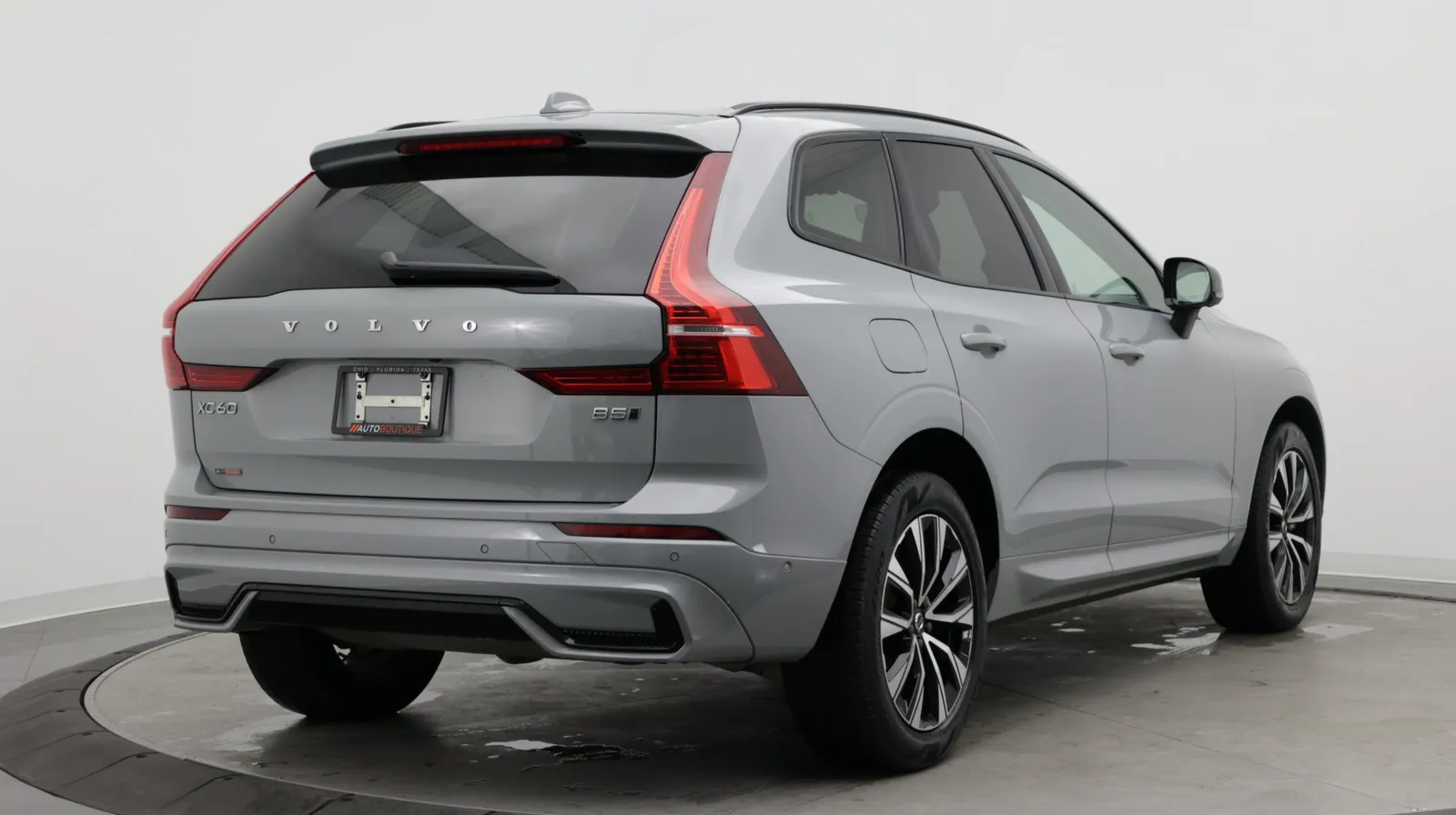 Volvo XC60 photo 7