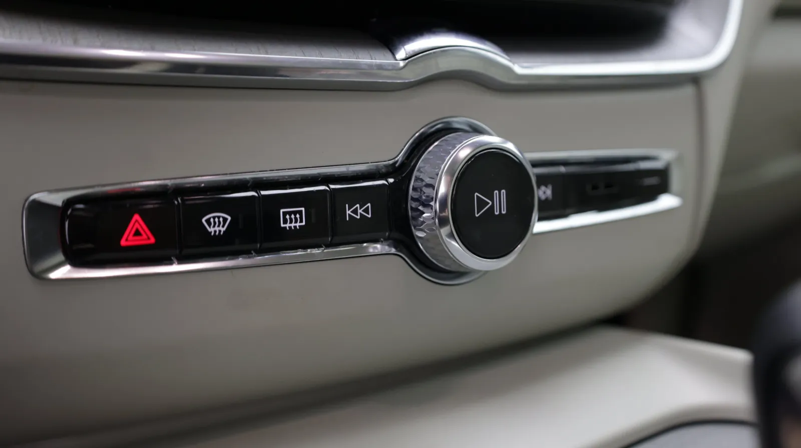 Volvo XC60 photo 16