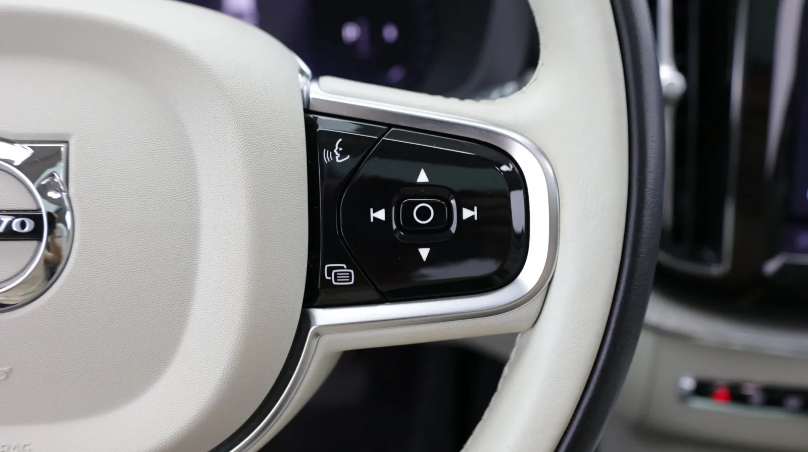 Volvo XC60 photo 20