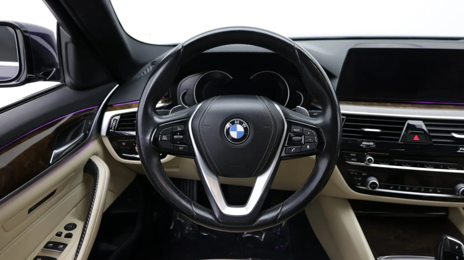 BMW 5 Series photo 31