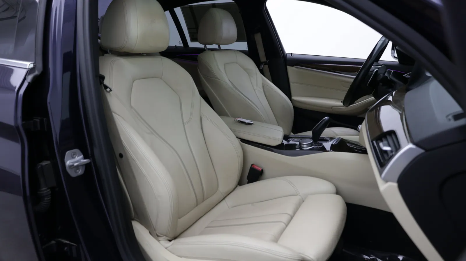 BMW 5 Series photo 43