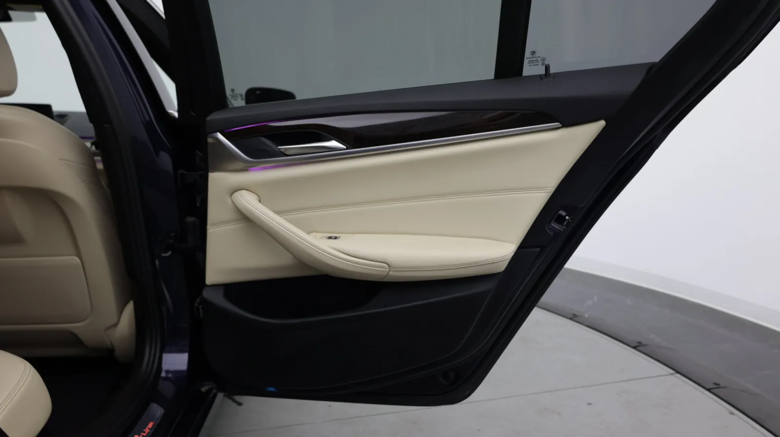 BMW 5 Series photo 37