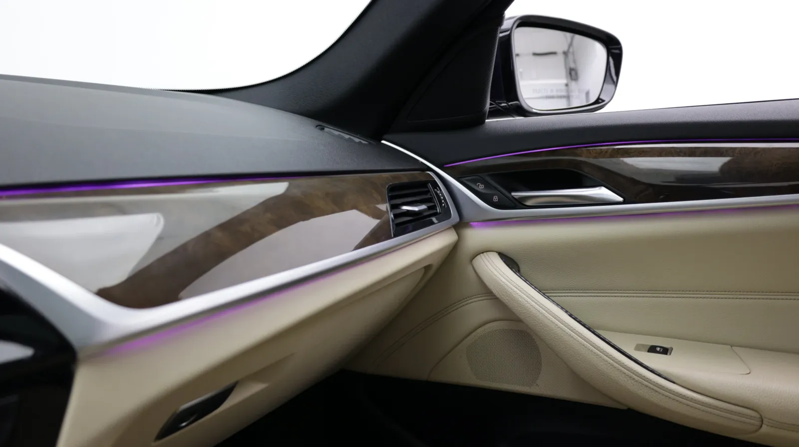 BMW 5 Series photo 25