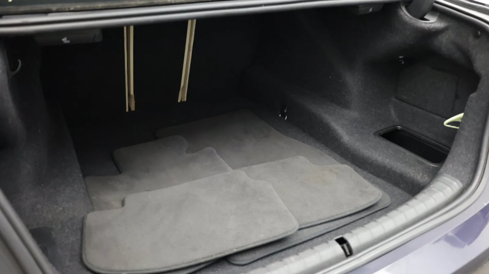 BMW 5 Series photo 35