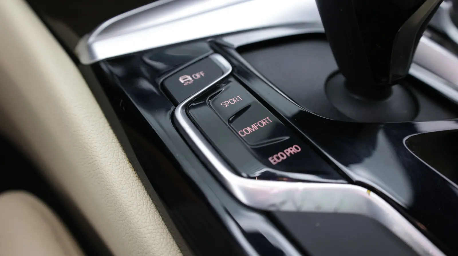 BMW 5 Series photo 18