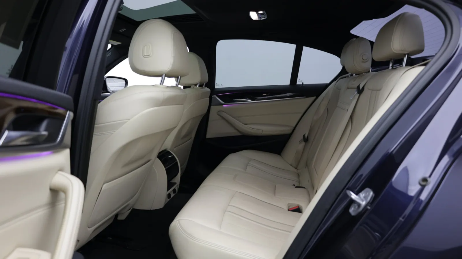 BMW 5 Series photo 29