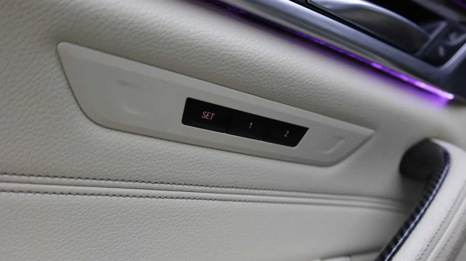 BMW 5 Series photo 13