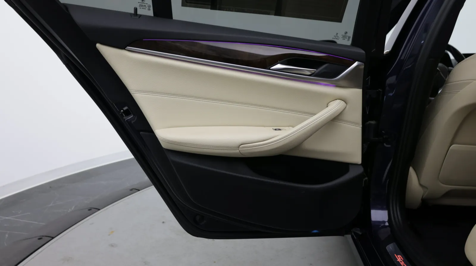 BMW 5 Series photo 30