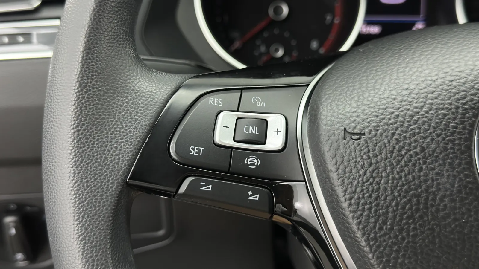 Volkswagen Tiguan photo 17