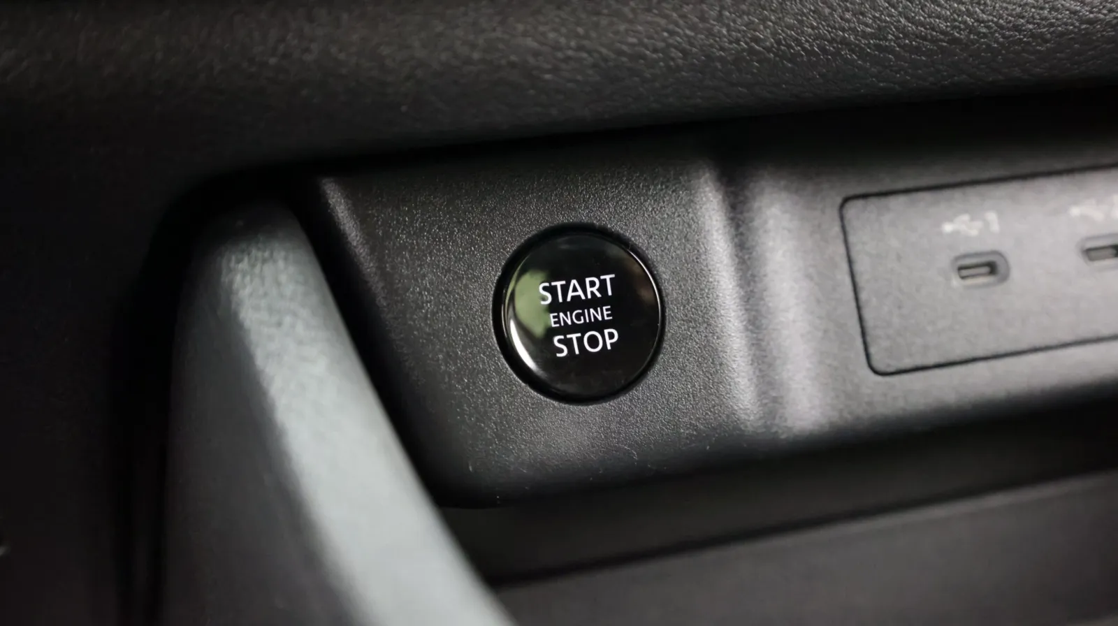 Nissan Rogue photo 18