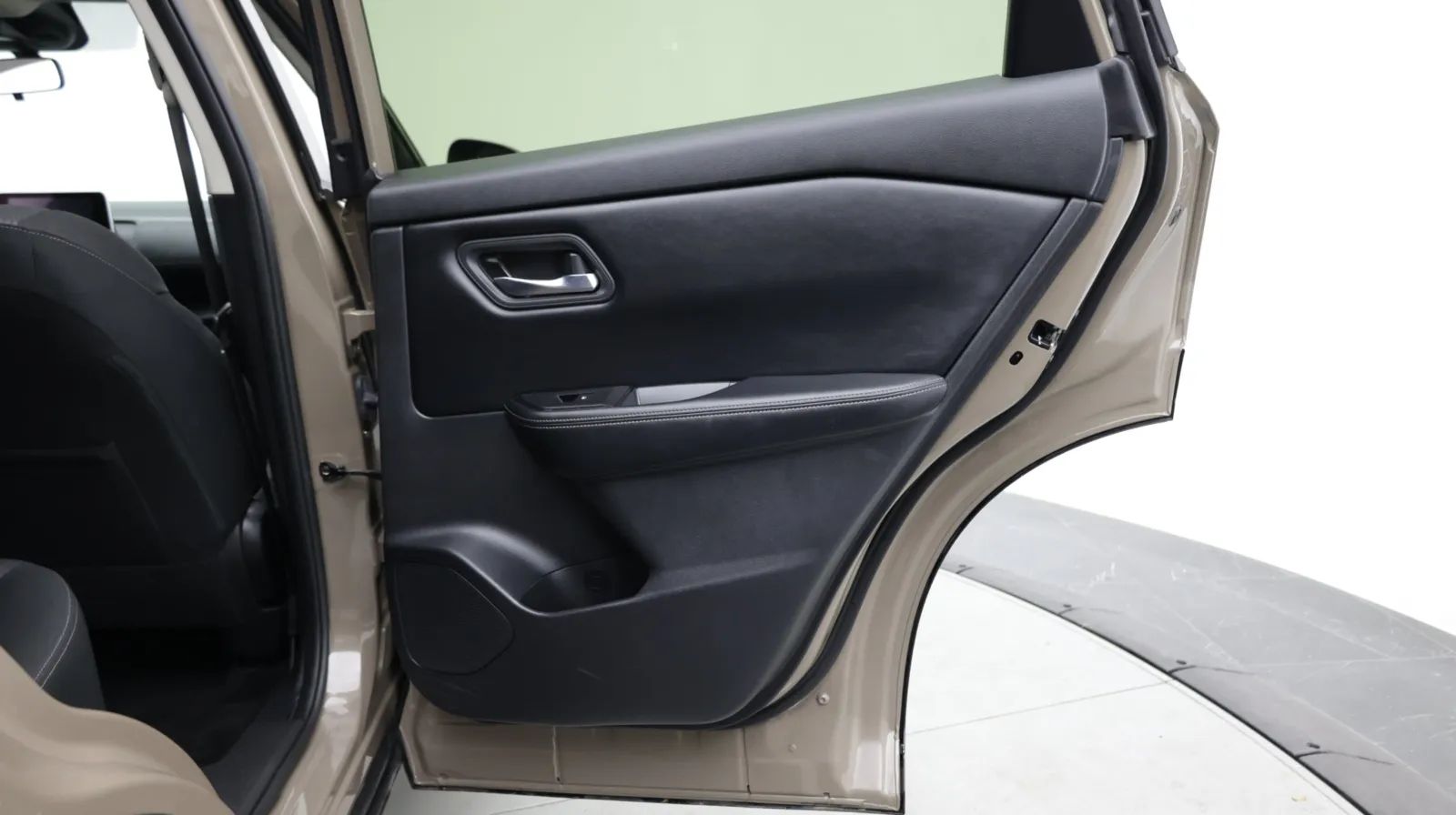 Nissan Rogue photo 32