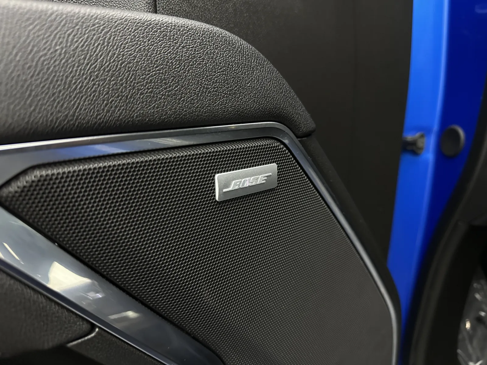 Chevrolet Silverado photo 16