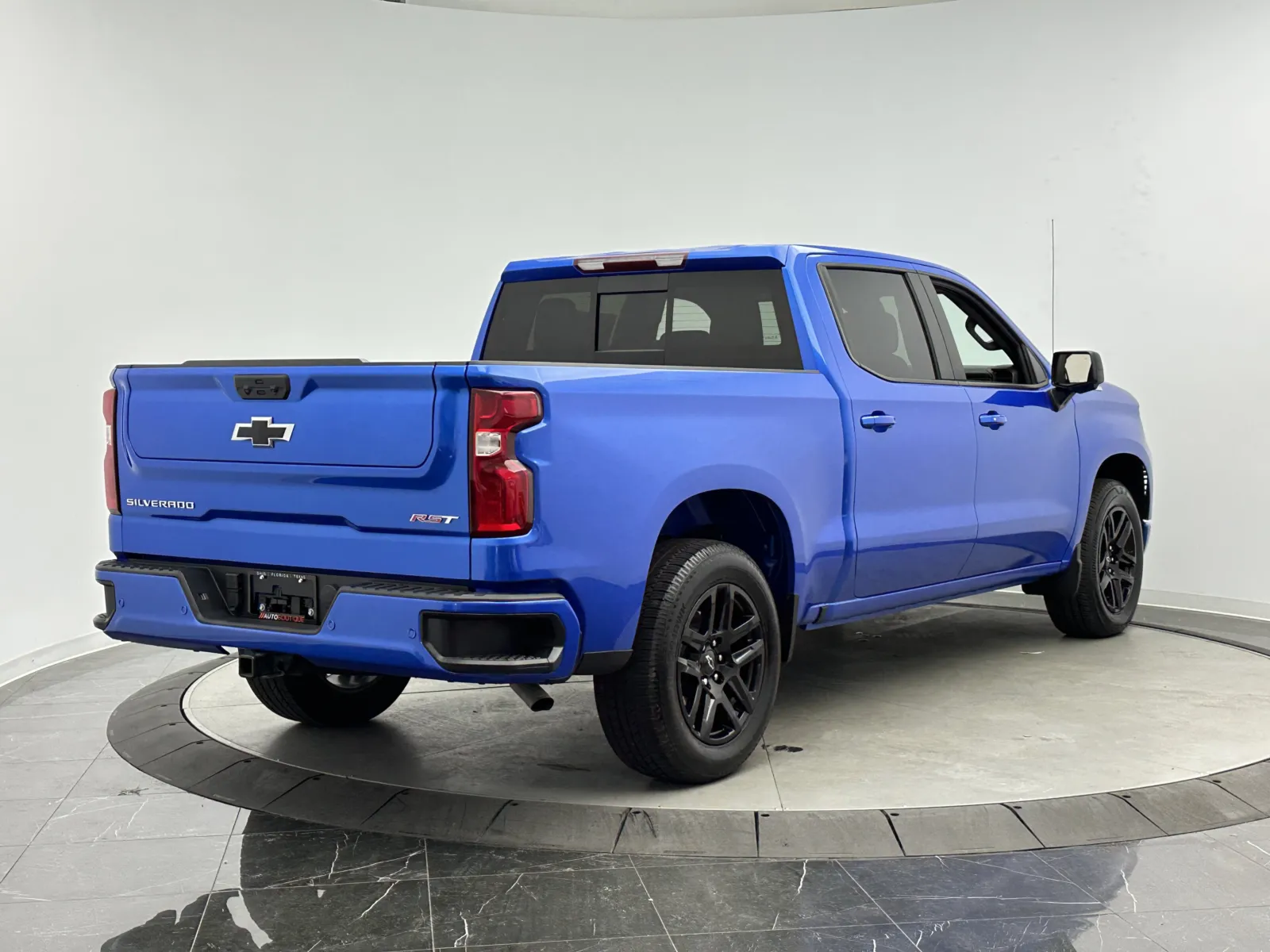 Chevrolet Silverado photo 7