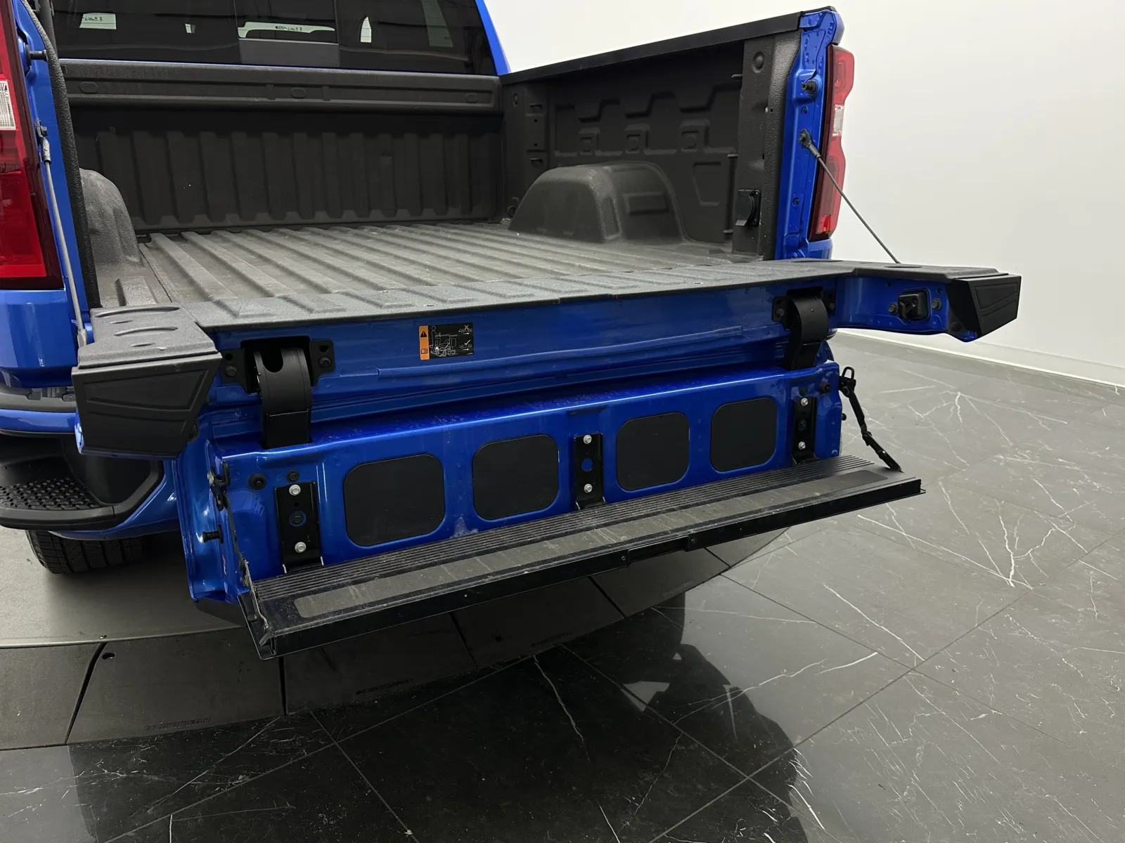 Chevrolet Silverado photo 37