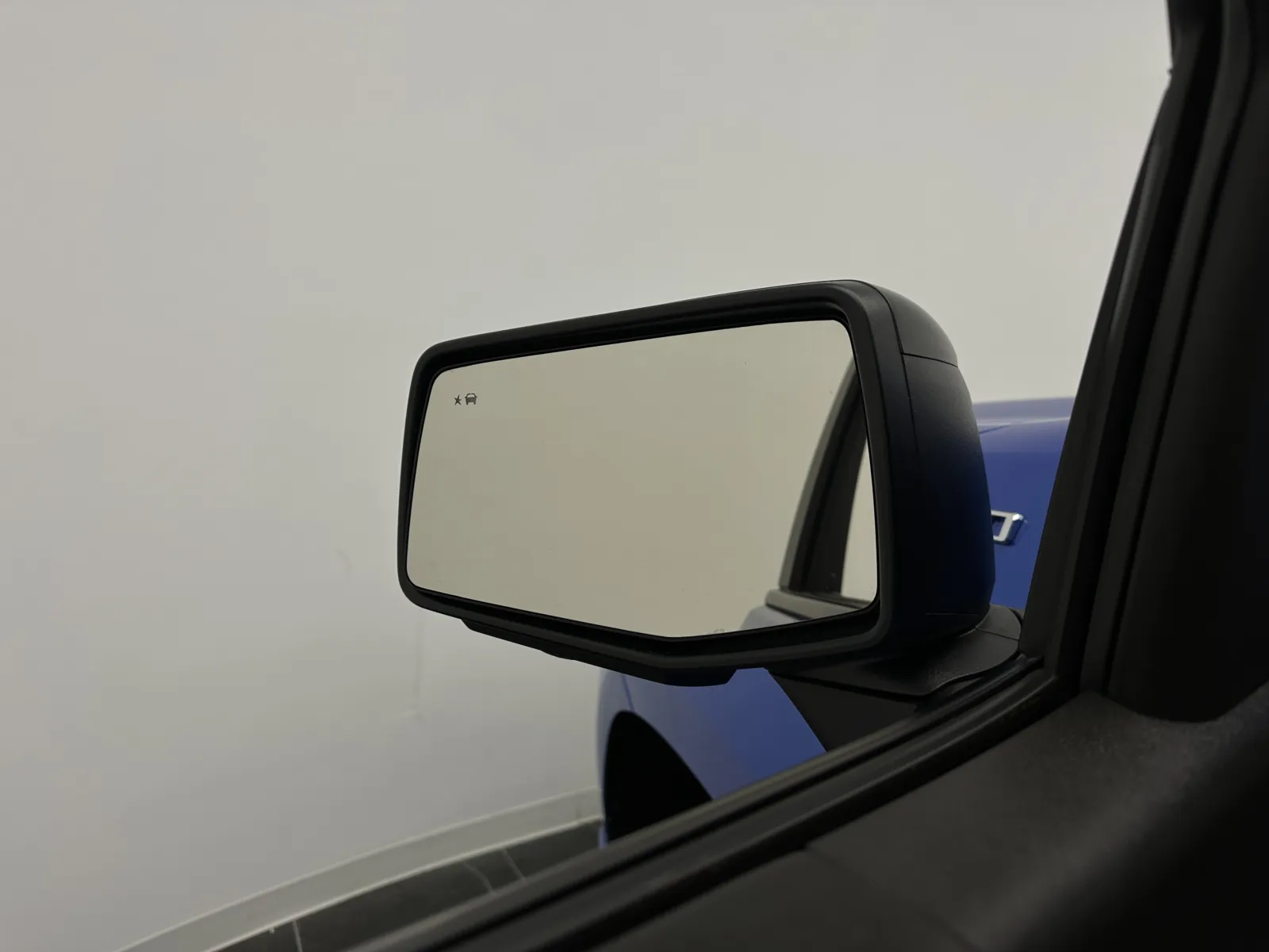 Chevrolet Silverado photo 15