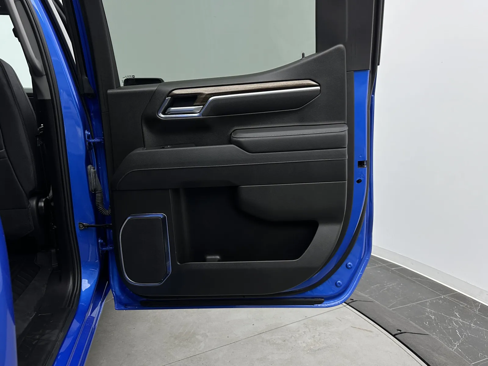 Chevrolet Silverado photo 38