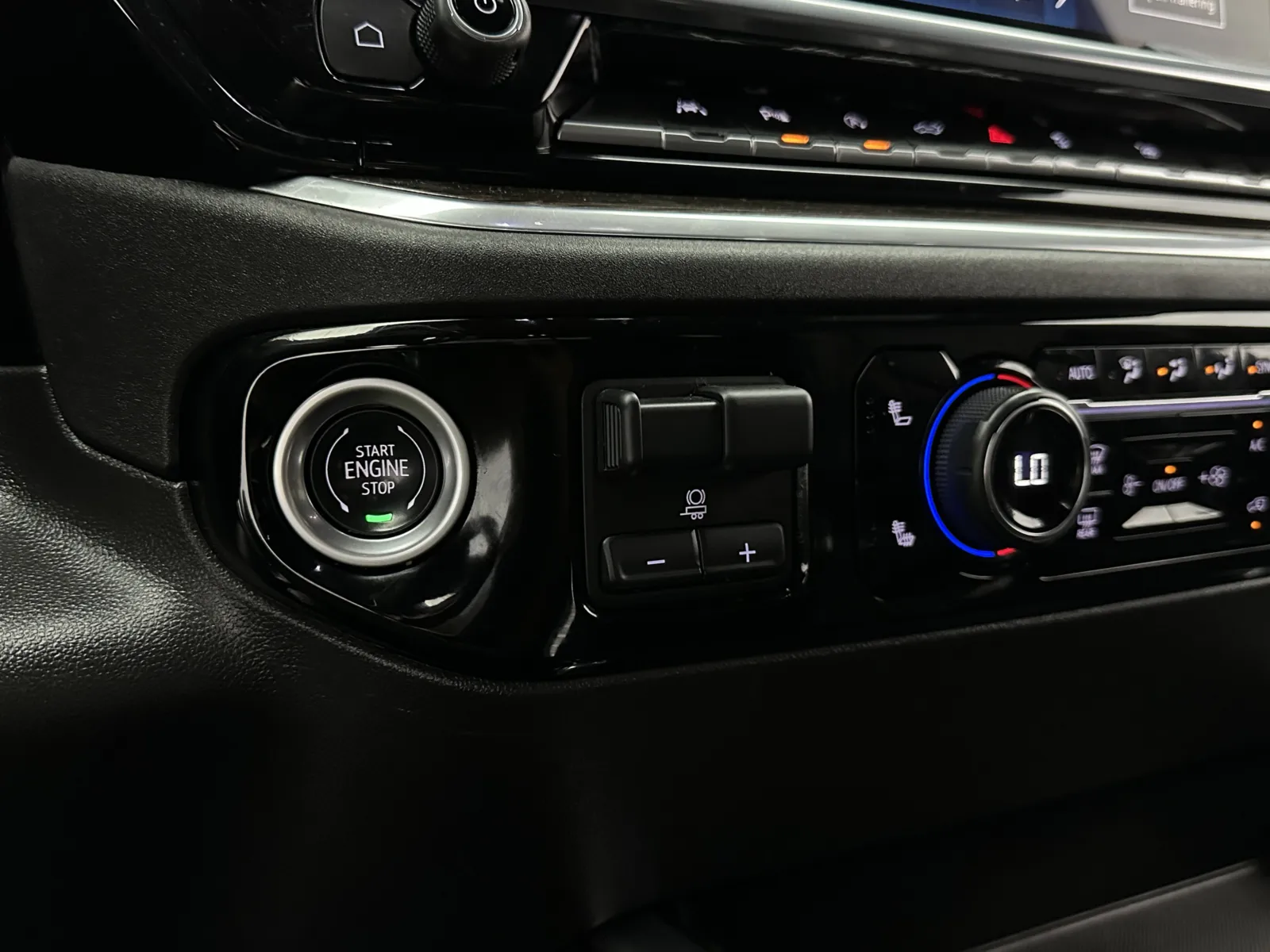 Chevrolet Silverado photo 21