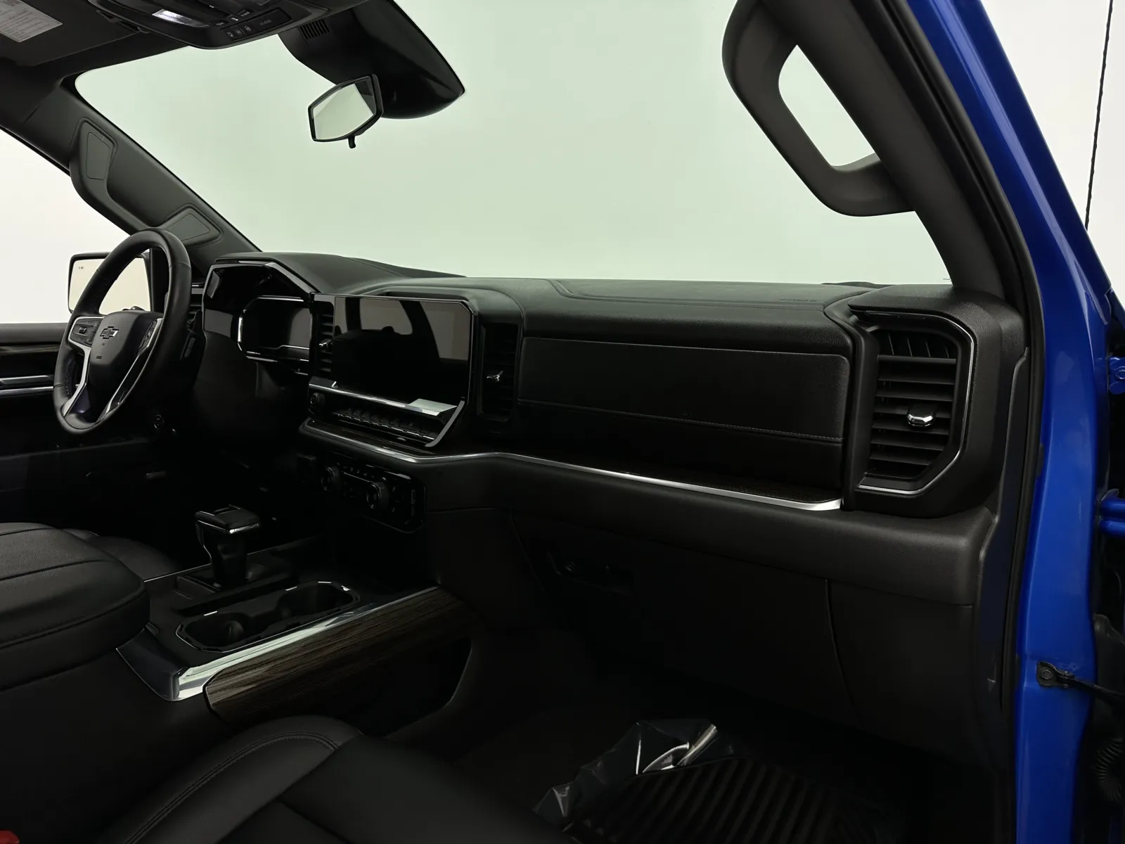 Chevrolet Silverado photo 42