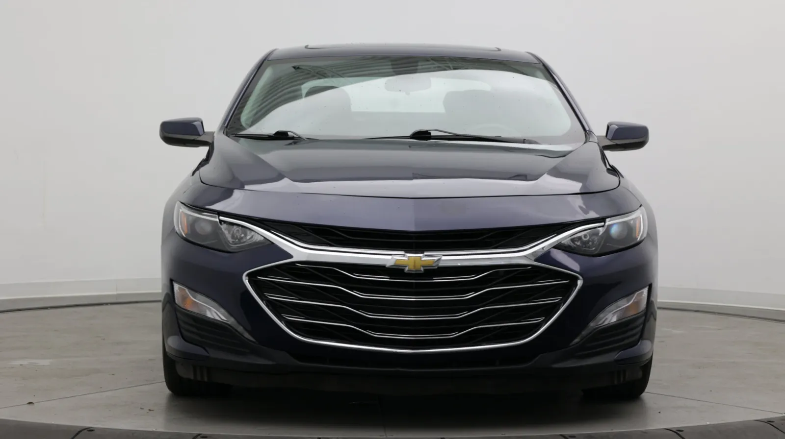 Chevrolet Malibu photo 2