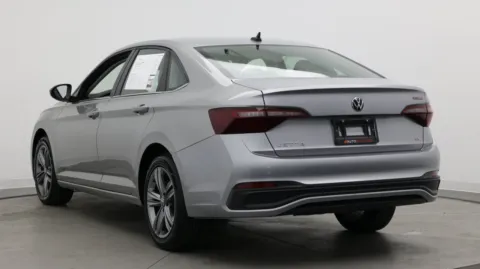More photos of 2024 Volkswagen Jetta SE at Auto Boutique Florida, FL