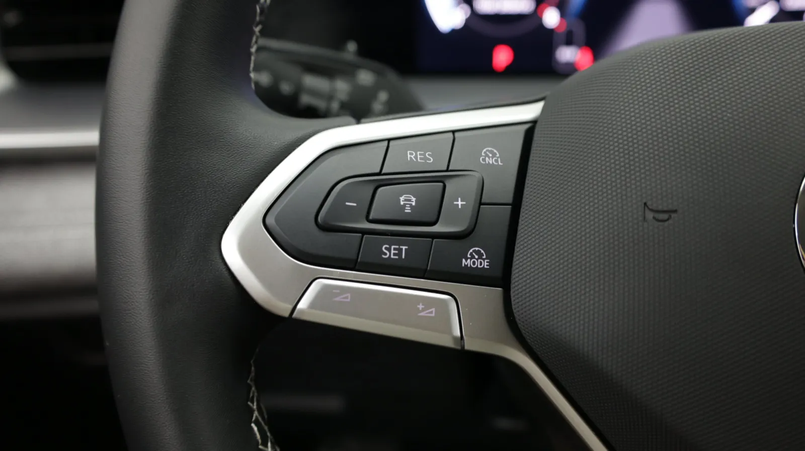 Volkswagen Tiguan photo 16