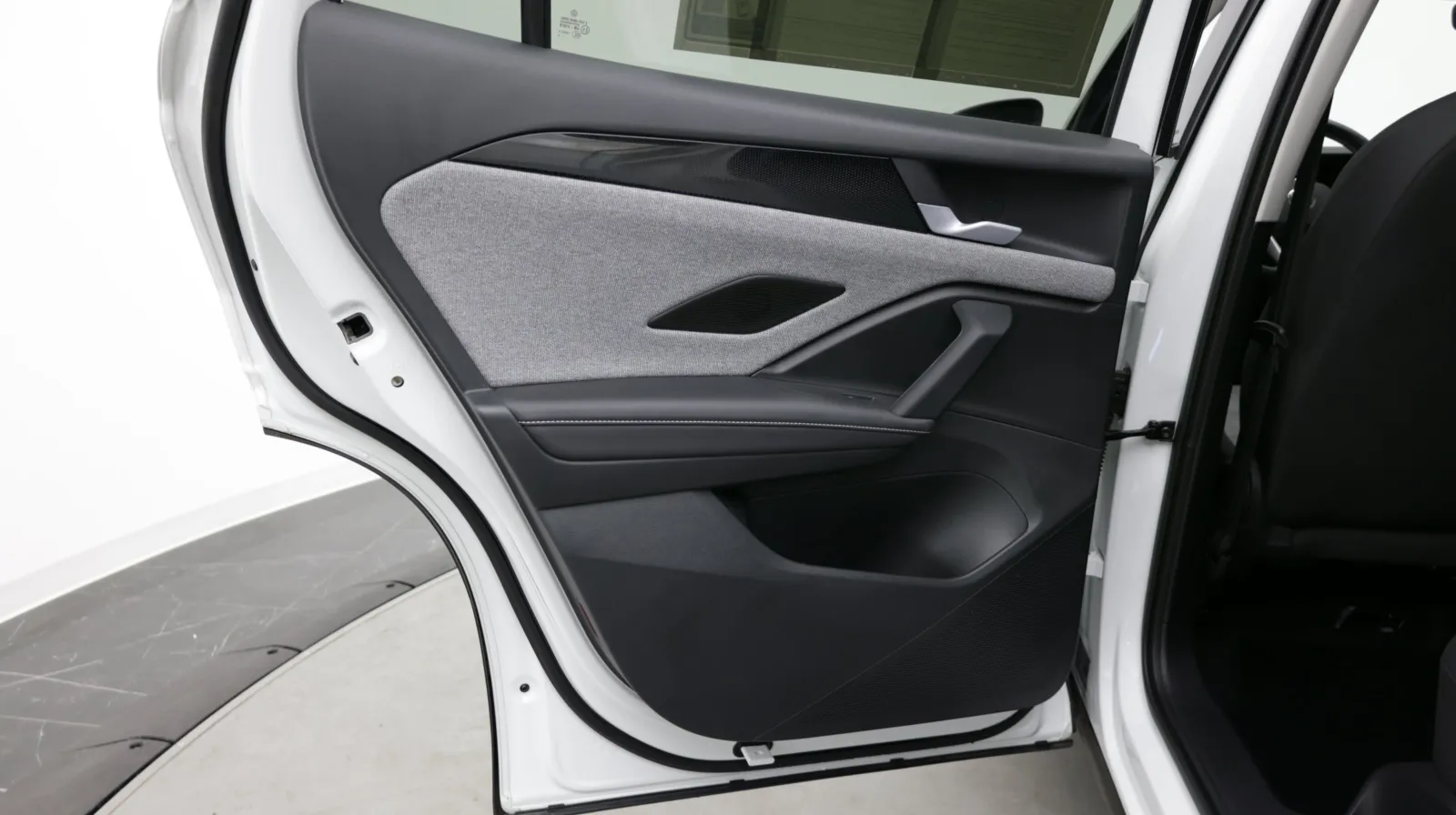 Volkswagen Tiguan photo 24