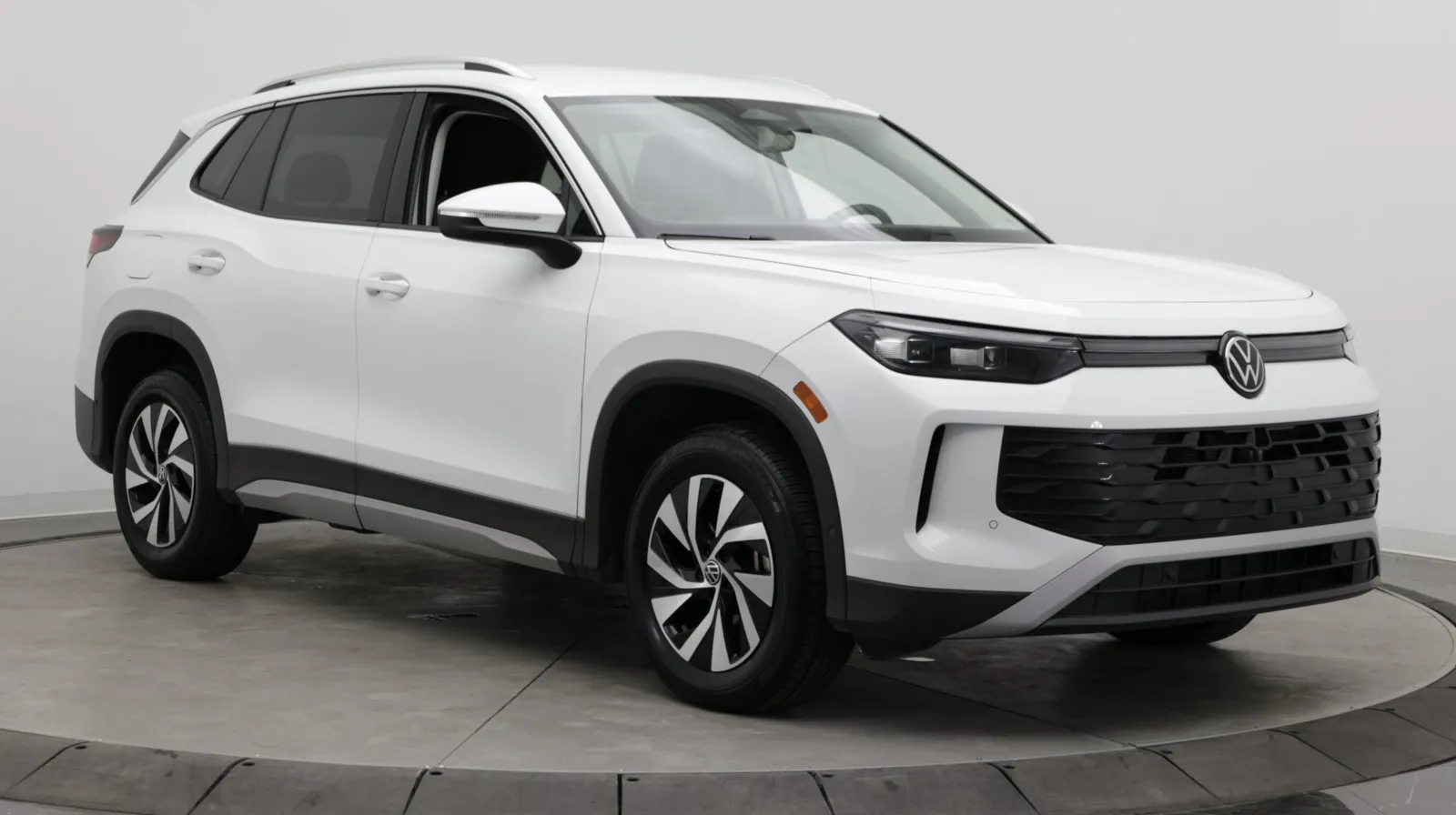 Volkswagen Tiguan photo 3