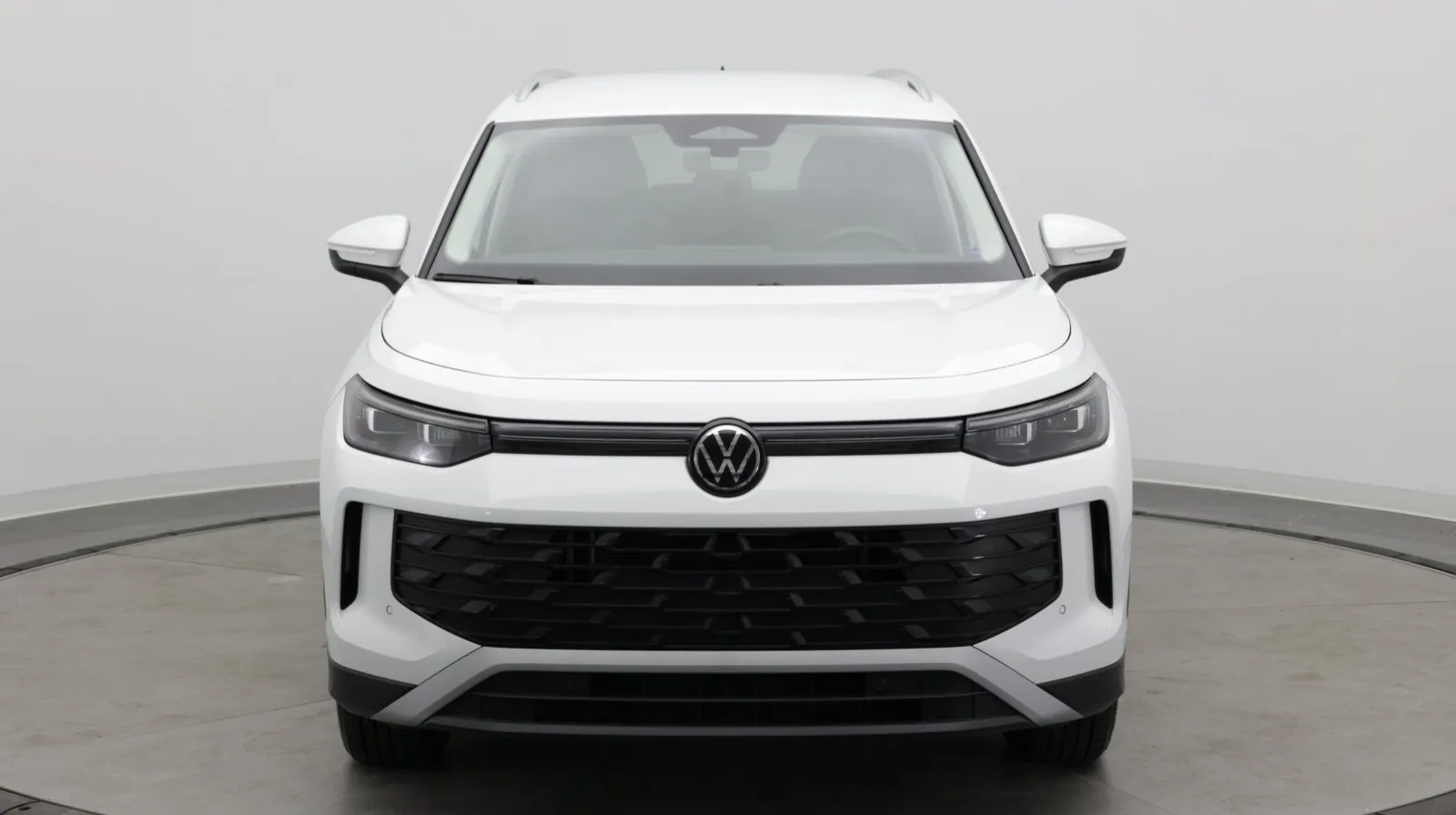 Volkswagen Tiguan photo 2
