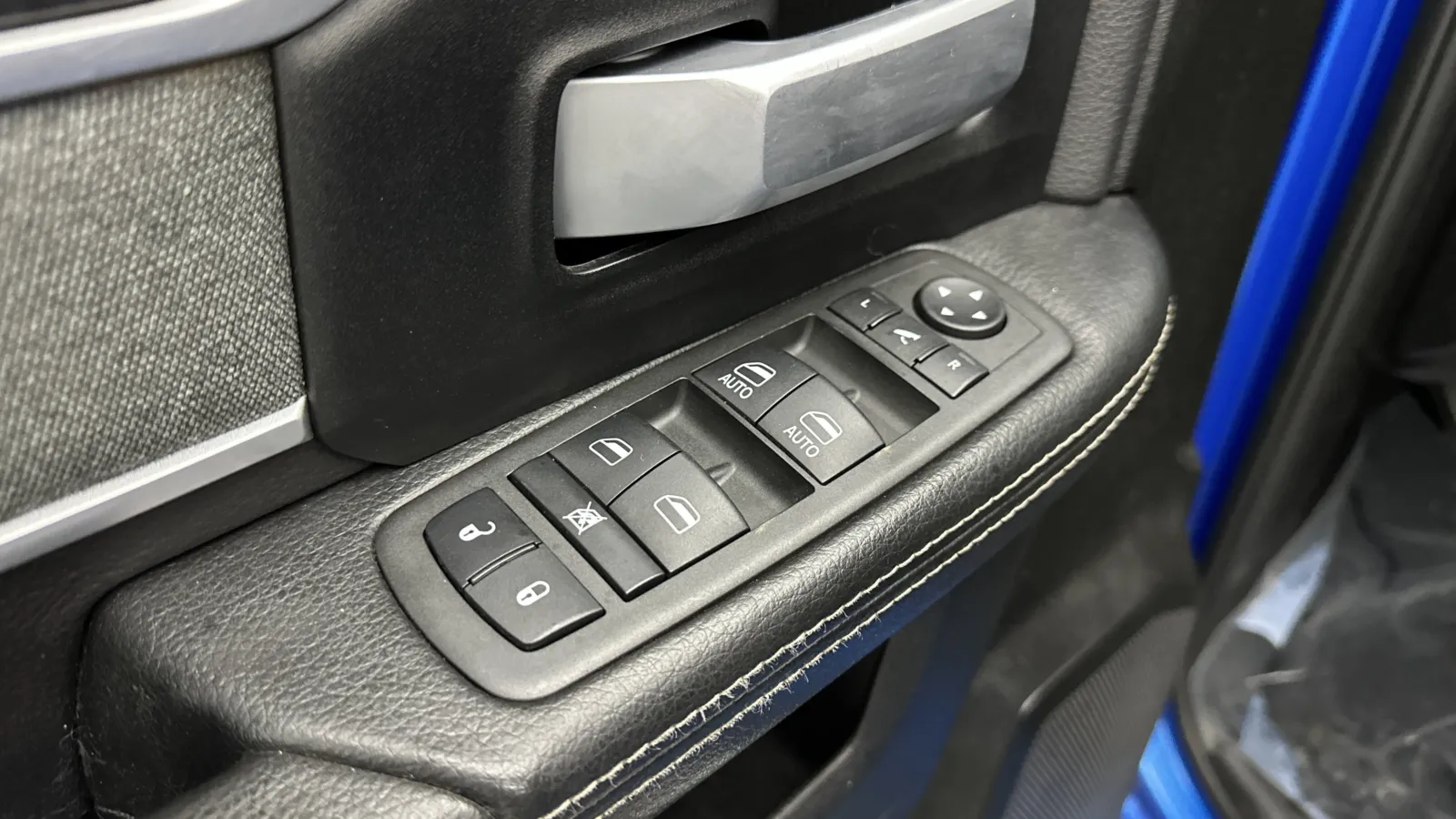 Ram 2500 photo 11