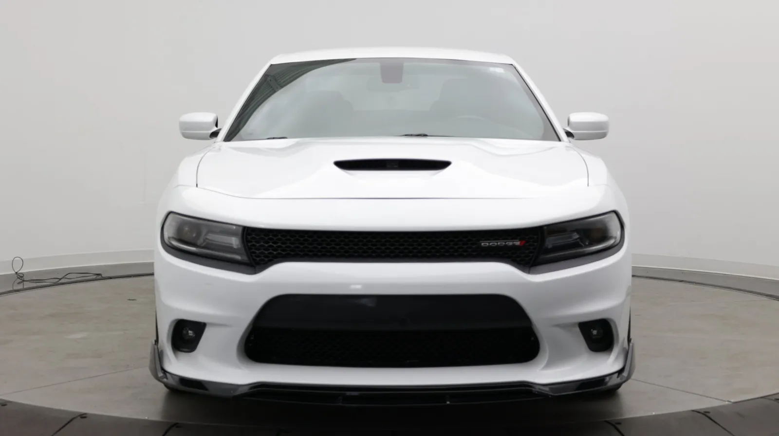Dodge Charger photo 2