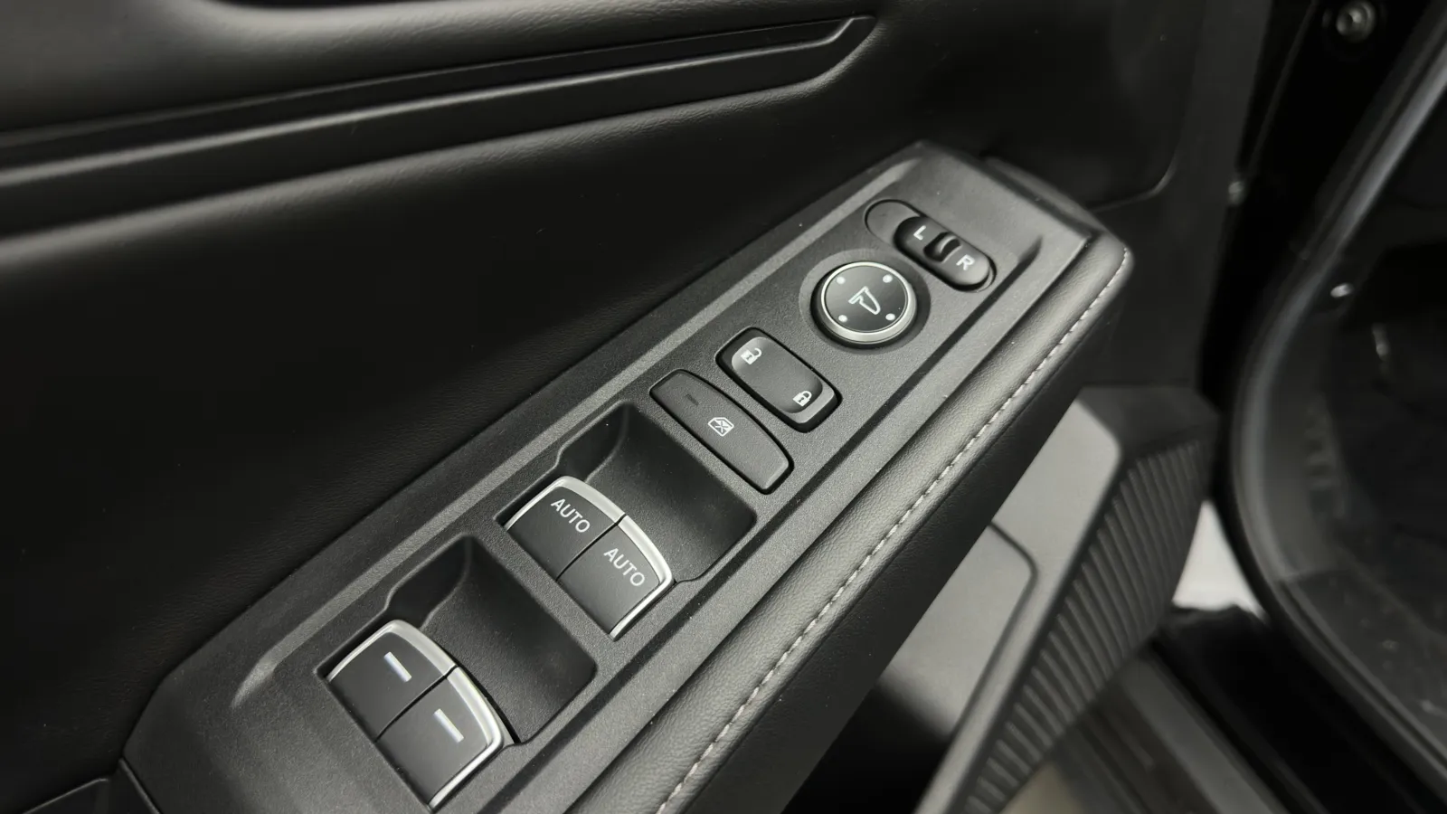 Honda Accord photo 12