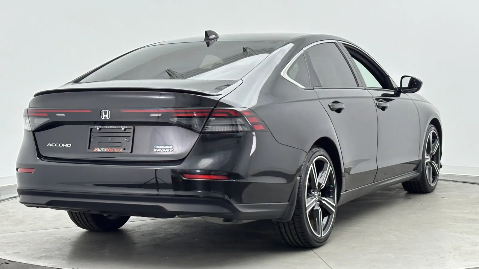 Honda Accord photo 8