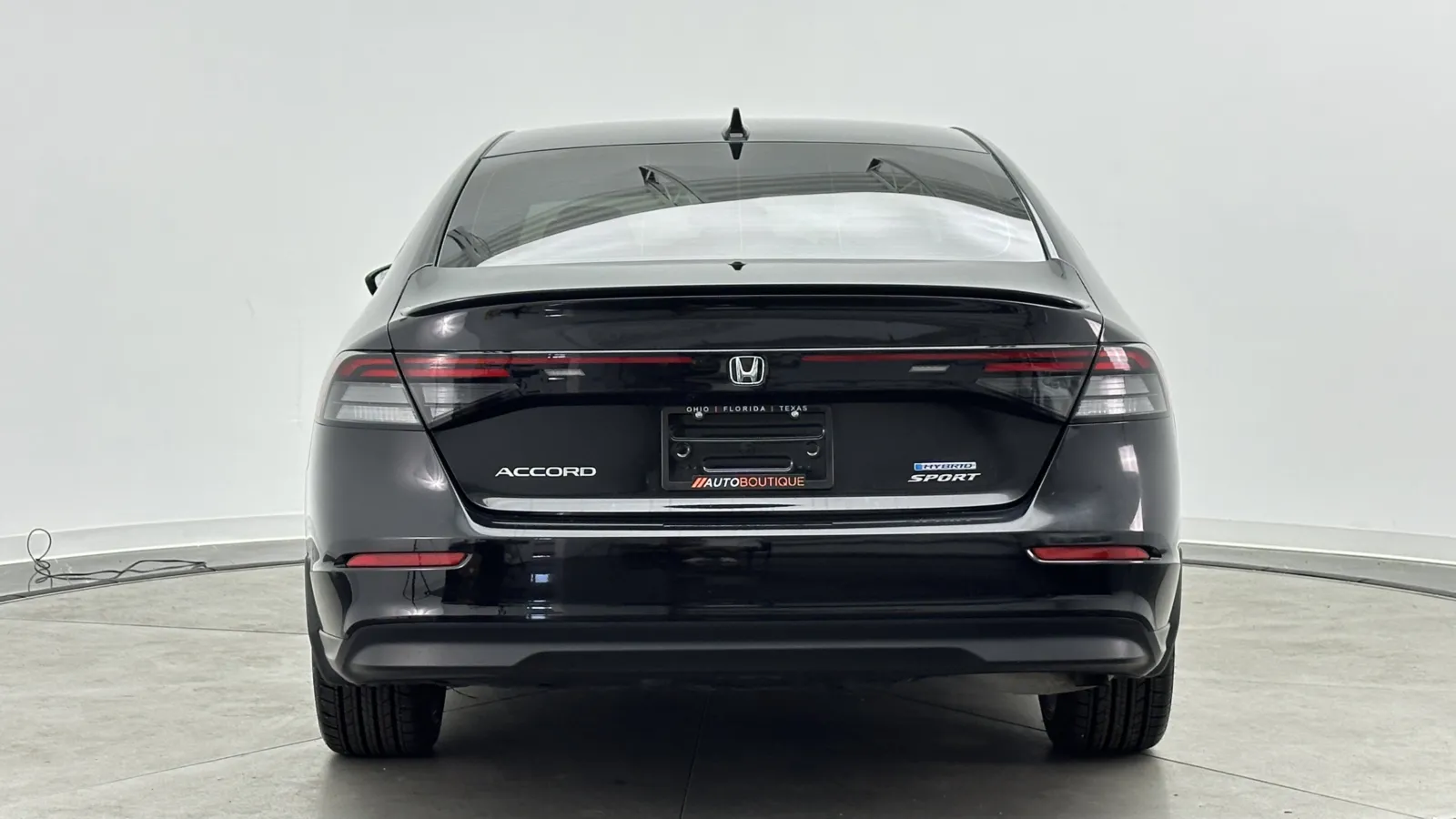 Honda Accord photo 7