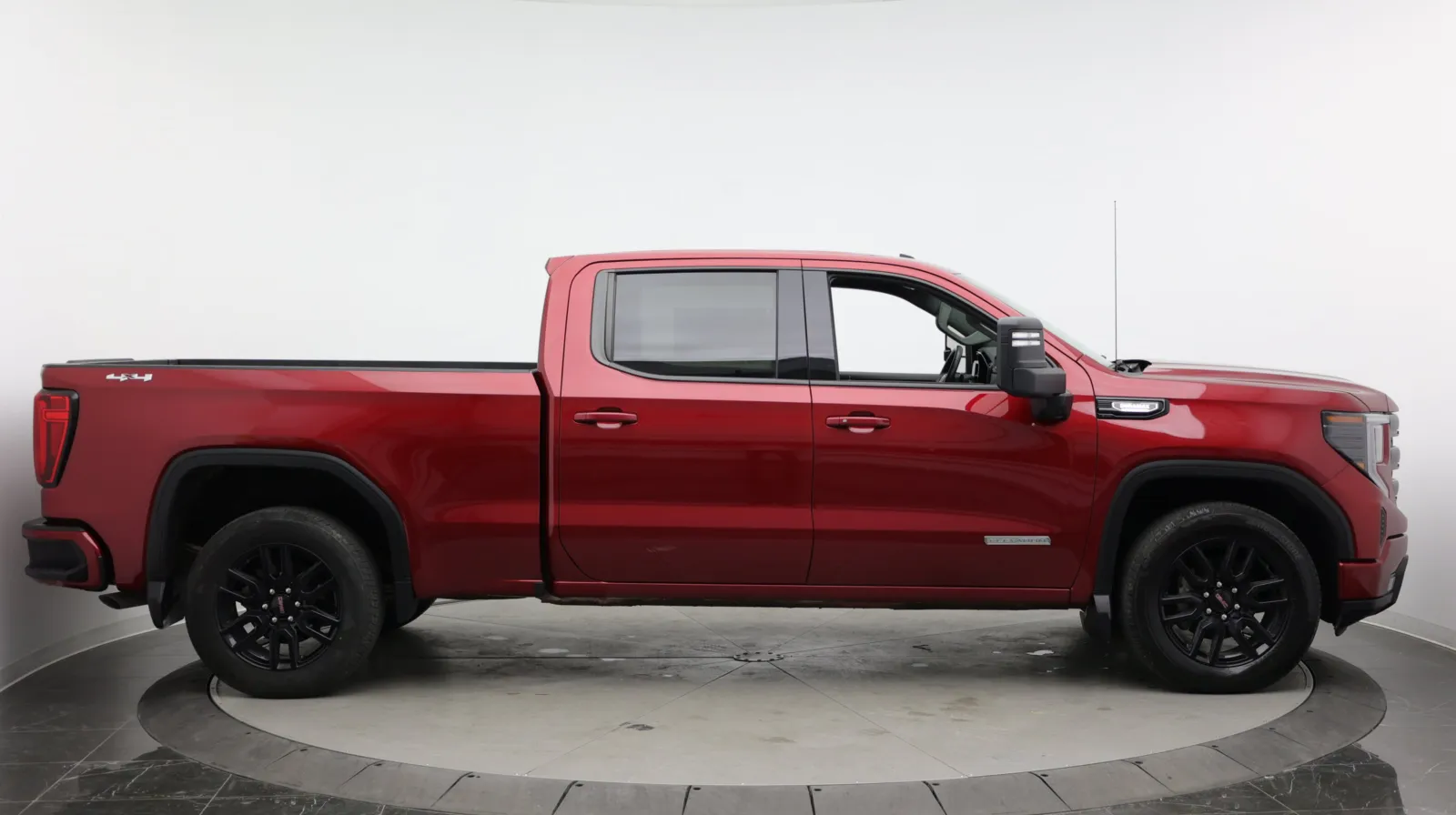 GMC Sierra photo 9