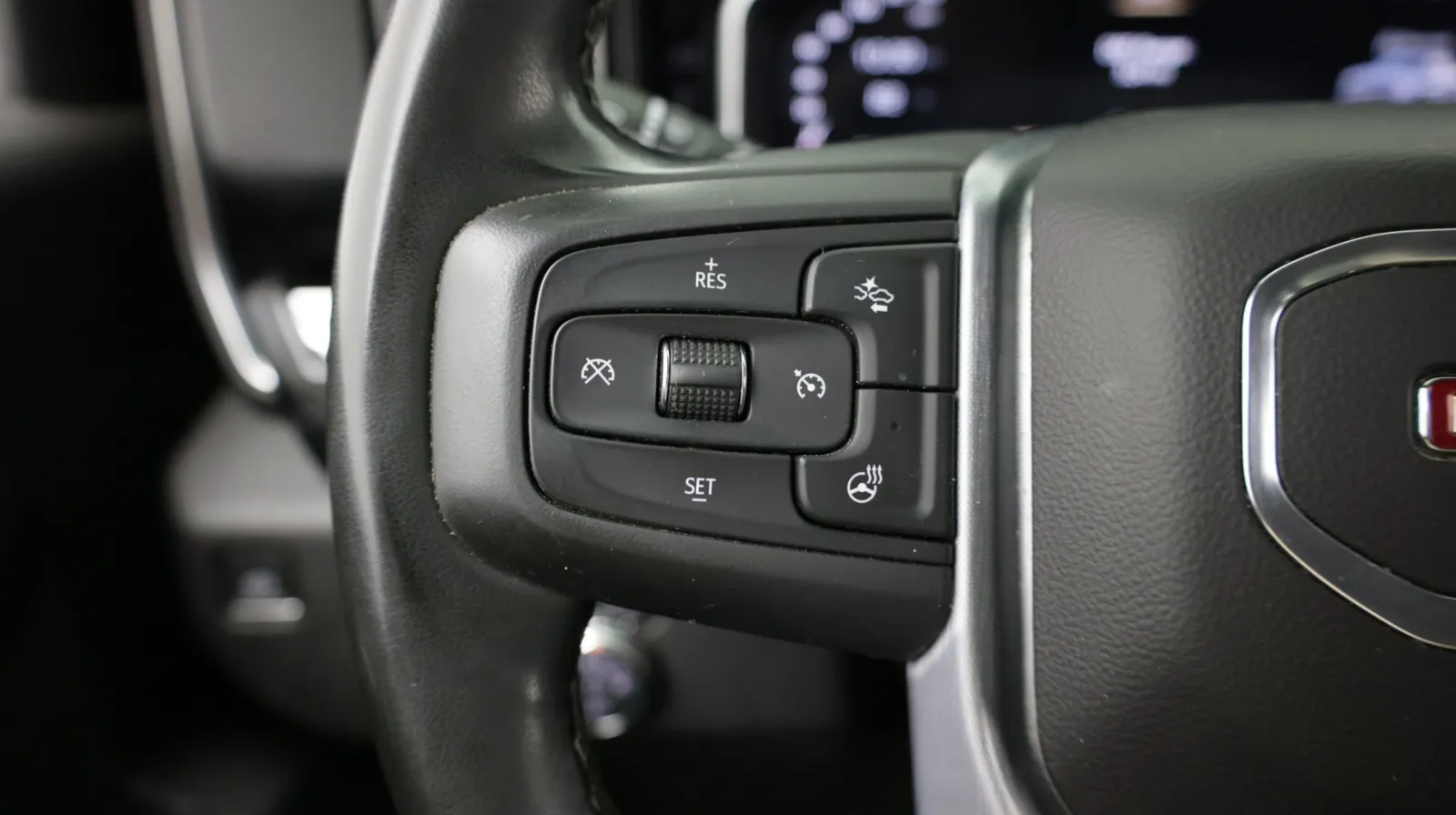 GMC Sierra photo 18