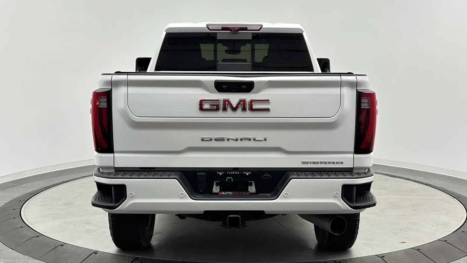 GMC Sierra photo 7