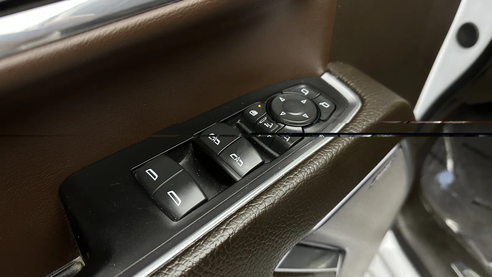 GMC Sierra photo 12