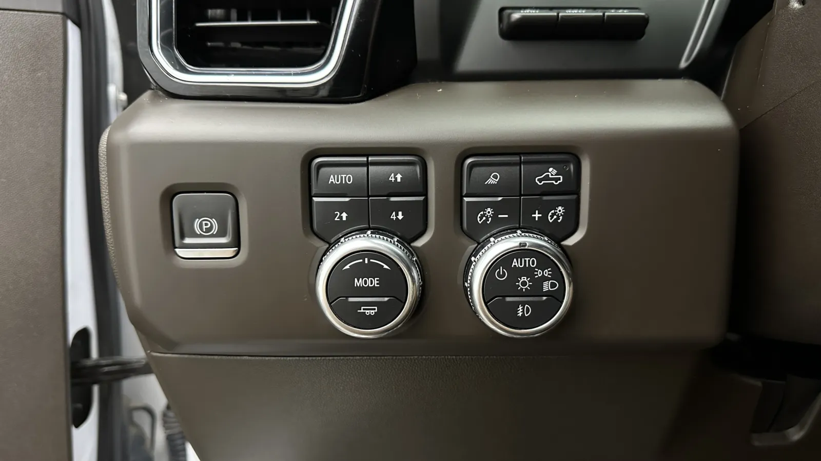GMC Sierra photo 17