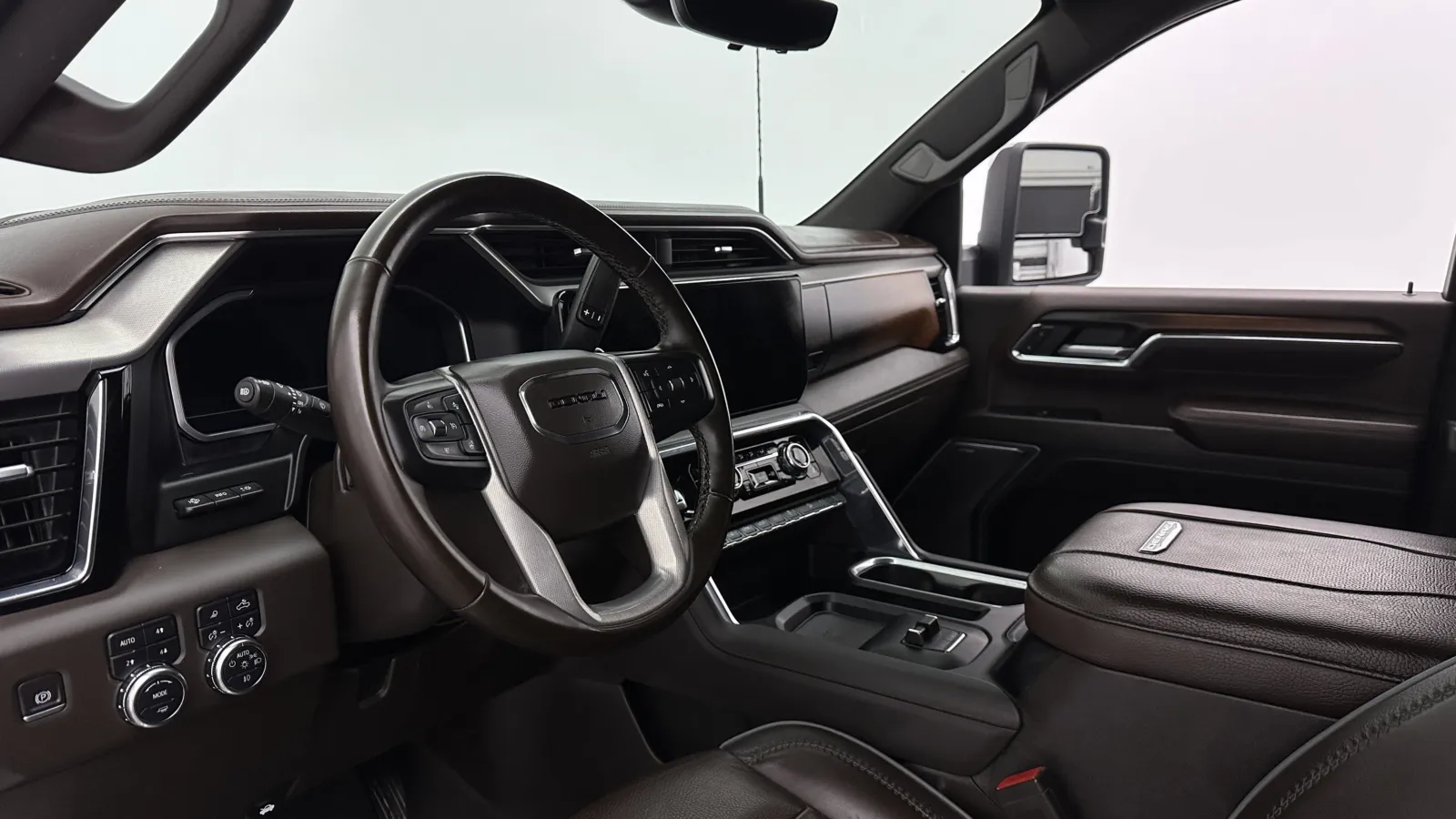 GMC Sierra photo 11