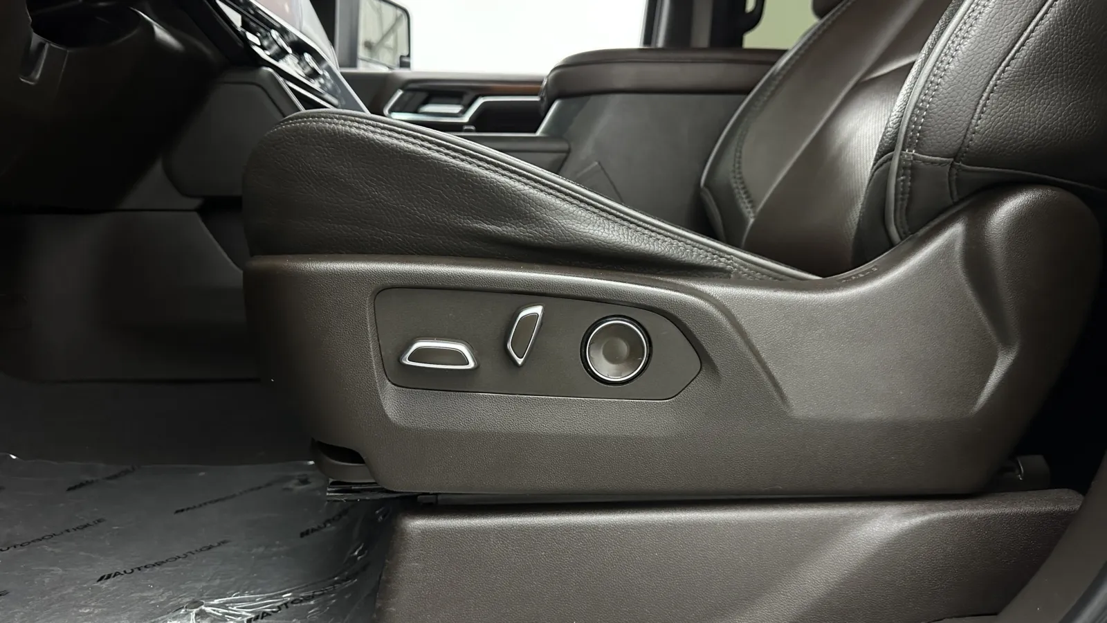 GMC Sierra photo 15