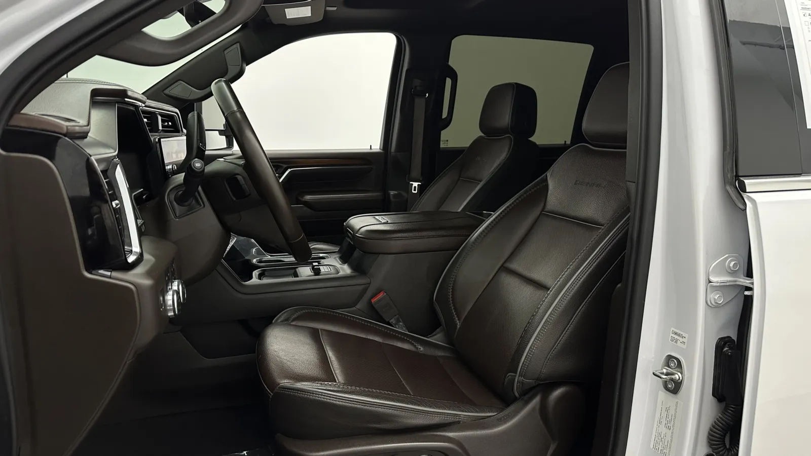GMC Sierra photo 16